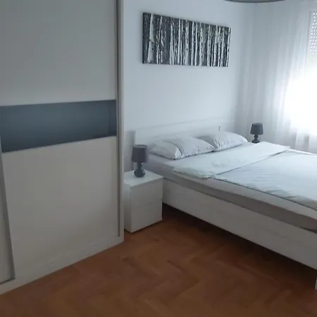 Sky Lux Vracar Apartment